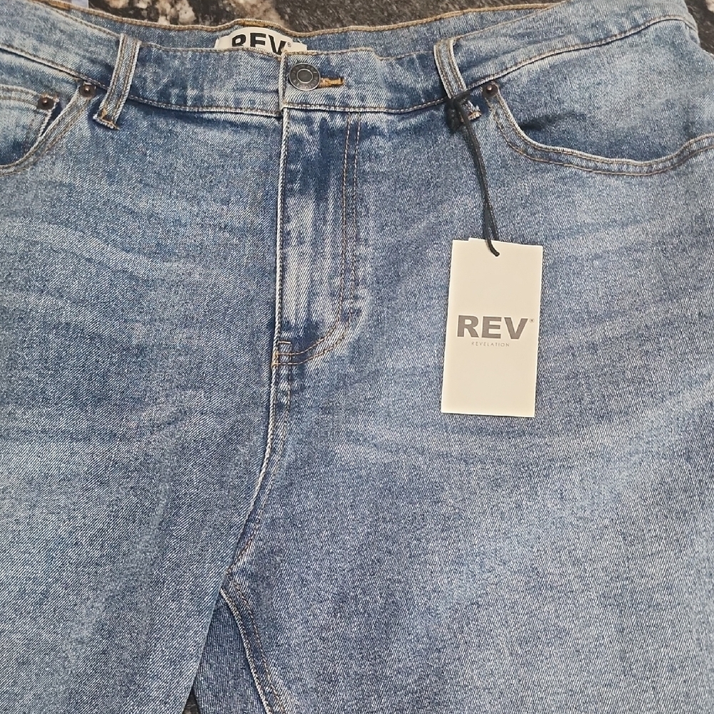 NWT...Men's REV Blue Jean Shorts...40